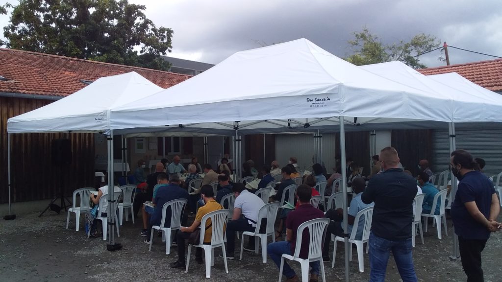 Temps forum pour la présentation de l'année écoulée dans la cour d'ARCINS Environnement Service.